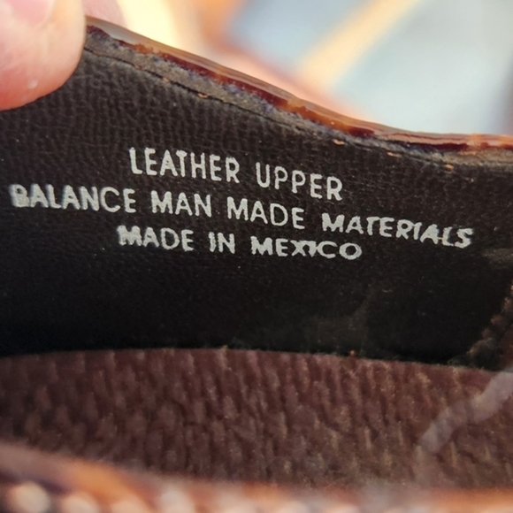 Dingo Vintage Brown Patent Leather Embossed Ankle Boot‎ - Picture 6 of 7